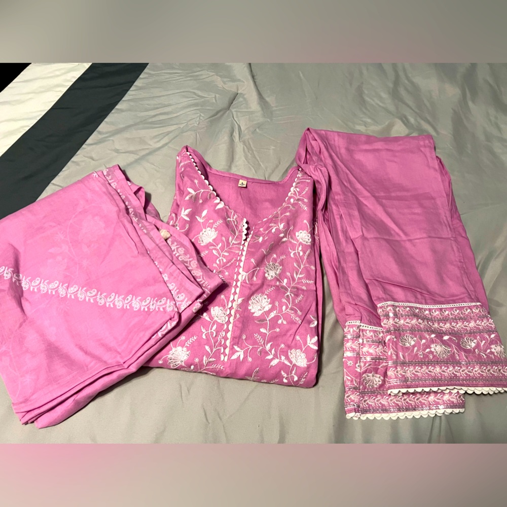 Brand new cotton kurta with pants with white embroidery